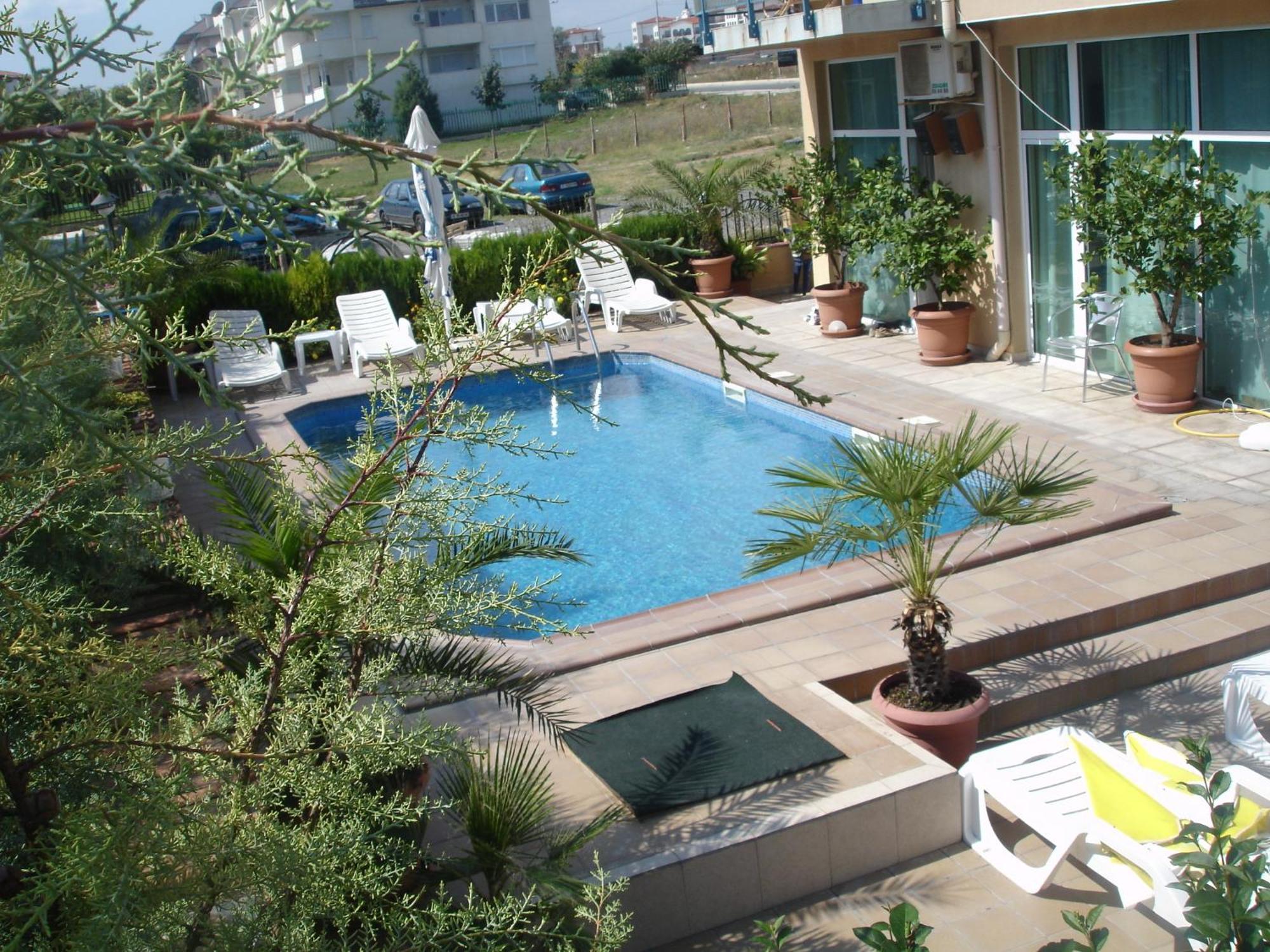 רבדה Hotel Riviera מראה חיצוני תמונה
